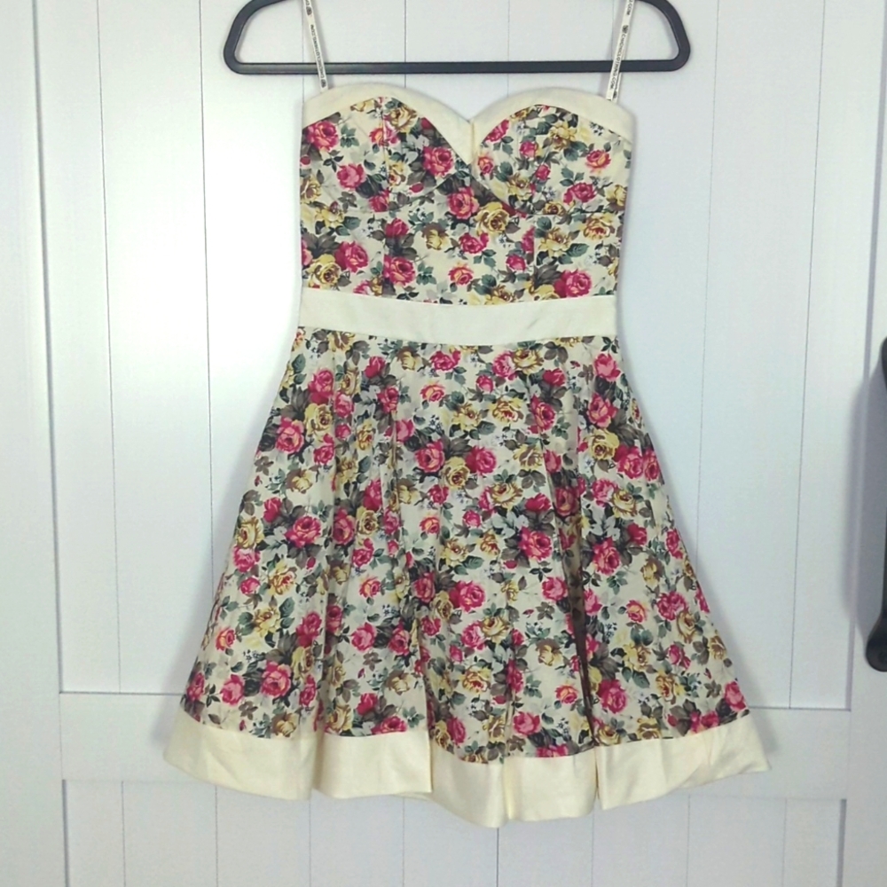 NWT Chi chi London floral mini sweetheart sleeveless dress XS 0